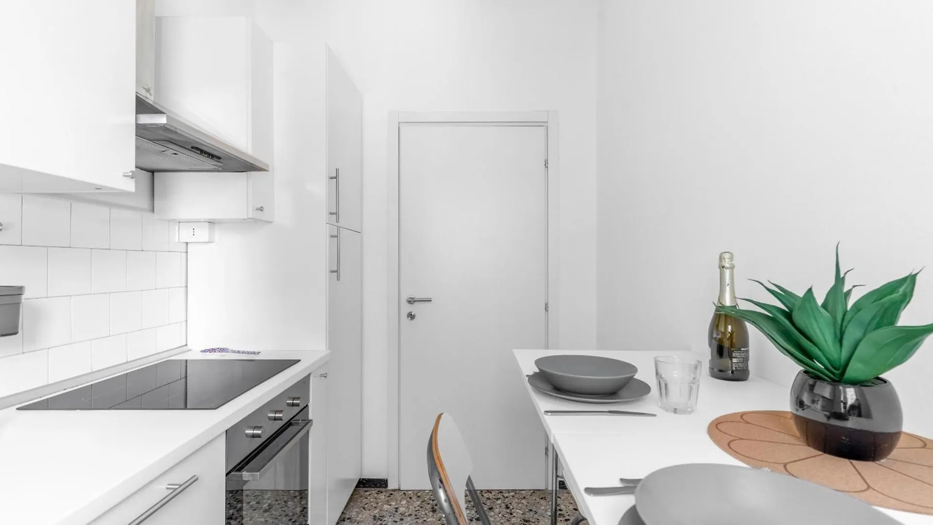 Vald10 -Niguarda- New Luxury Large Apartment Milan 0*,